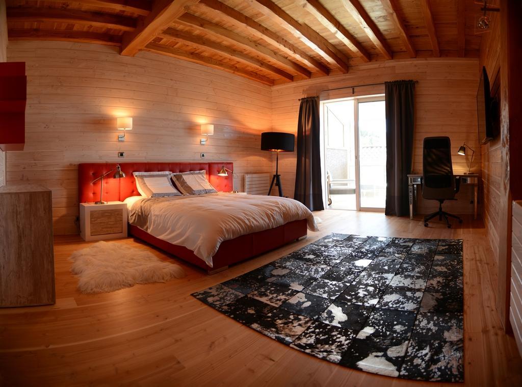 Domaine Du Mont Monnet - Chambre D'Hotes & Gite Longes Exteriér fotografie
