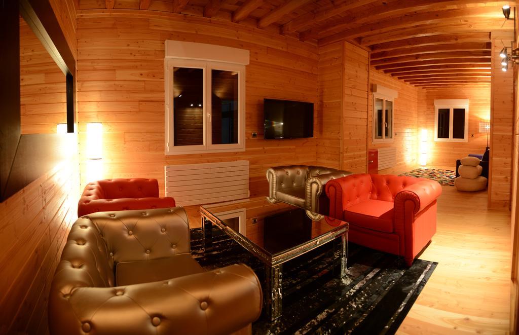 Domaine Du Mont Monnet - Chambre D'Hotes & Gite Longes Exteriér fotografie